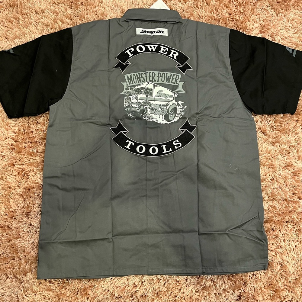 SnapOn short sleeve shirt
